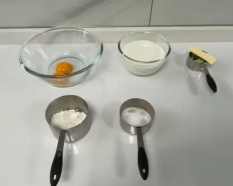 纯奶手撕吐司的做法 步骤1