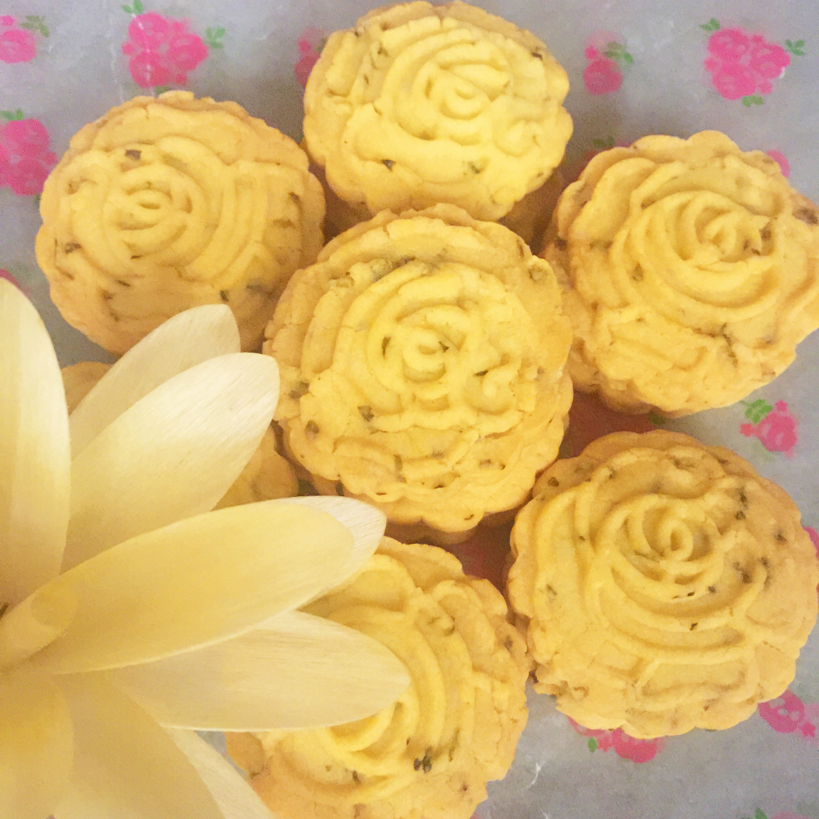 noreen外婆做的葱香桃酥