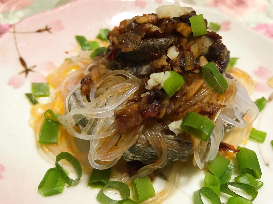 蒜蓉粉丝蒸鲍鱼