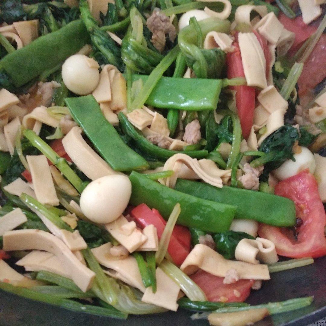 玉米洋葱炒蔬菜