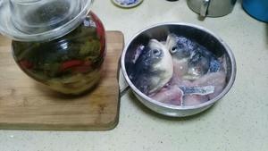 酸菜肥肠鱼的做法 步骤1