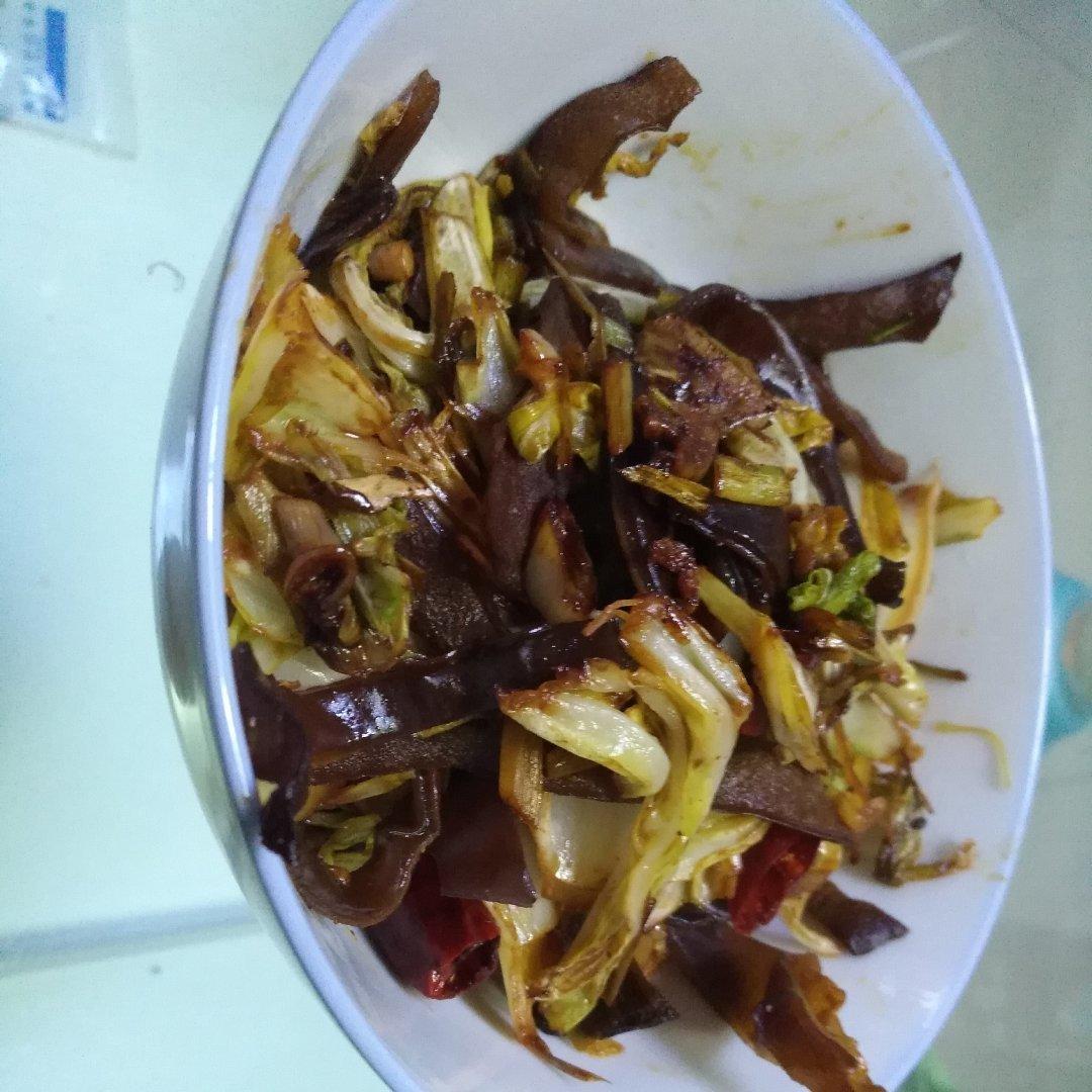 白菜炒木耳