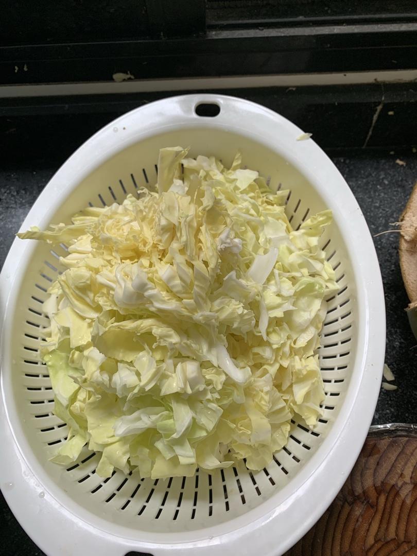 包菜粉丝炒鸡蛋