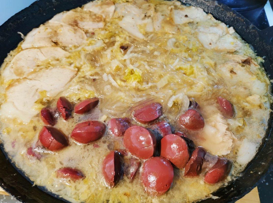 东北酸菜烩白肉粉条
