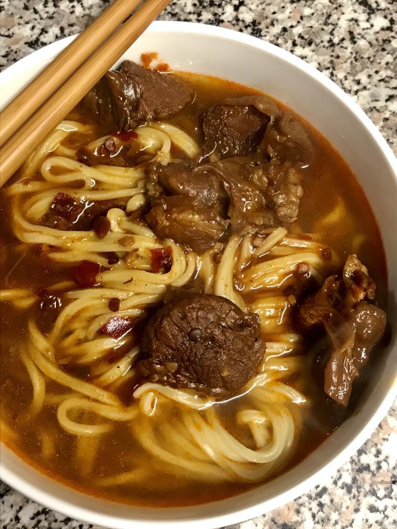 家常红烧牛肉面