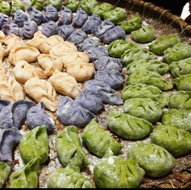 彩色饺子