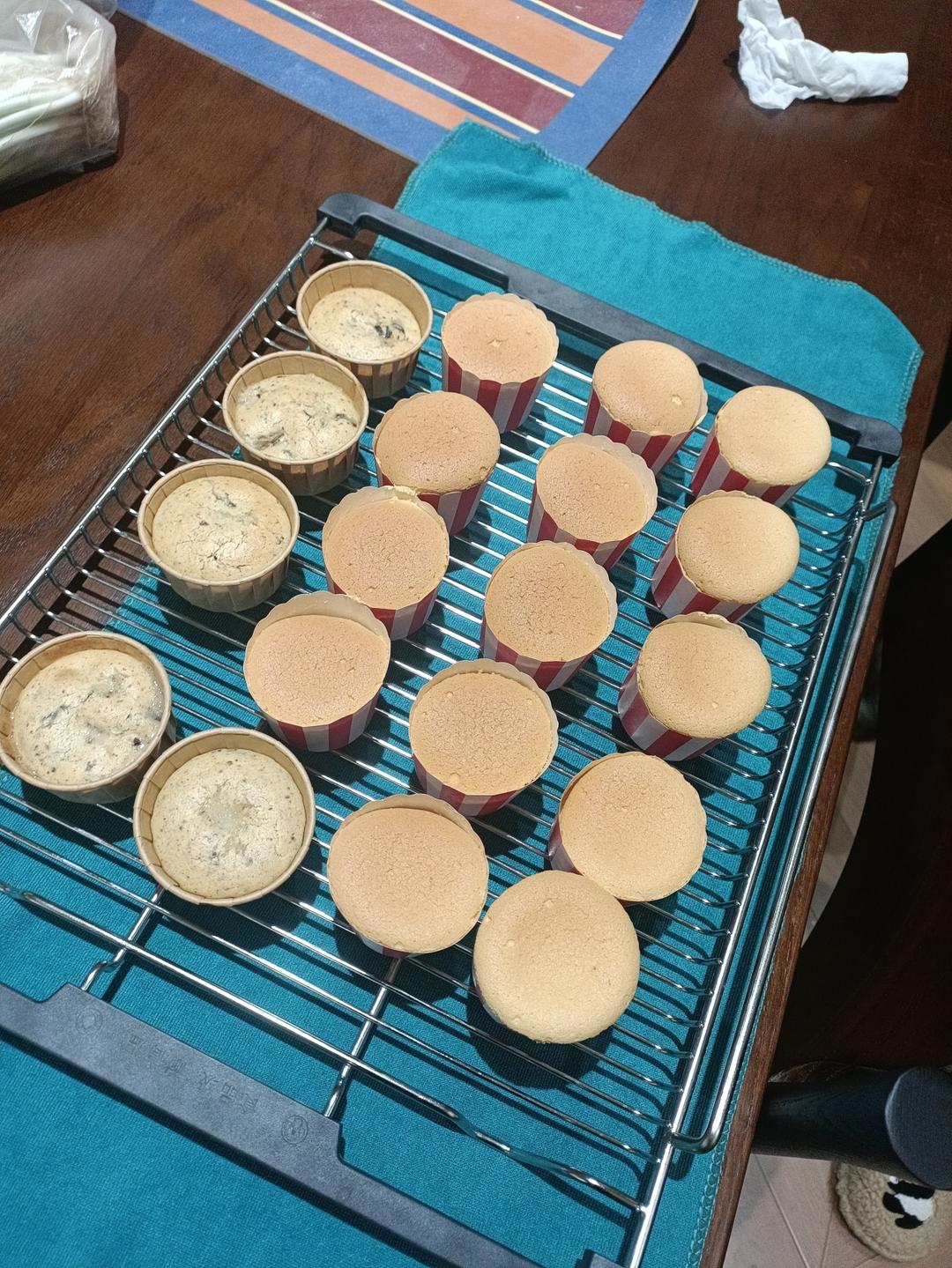 戚风小纸杯蛋糕