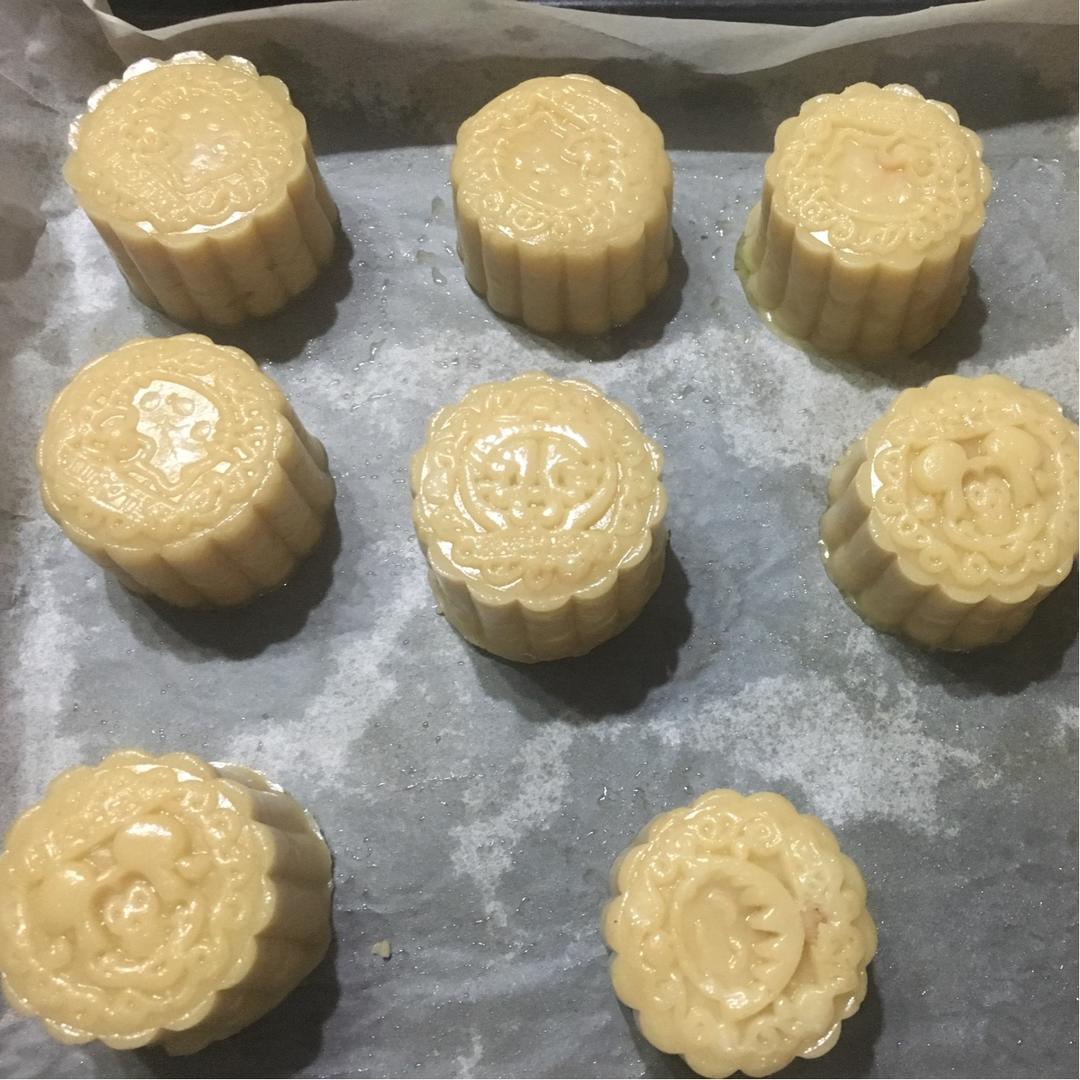 广式月饼——蛋黄莲蓉月饼