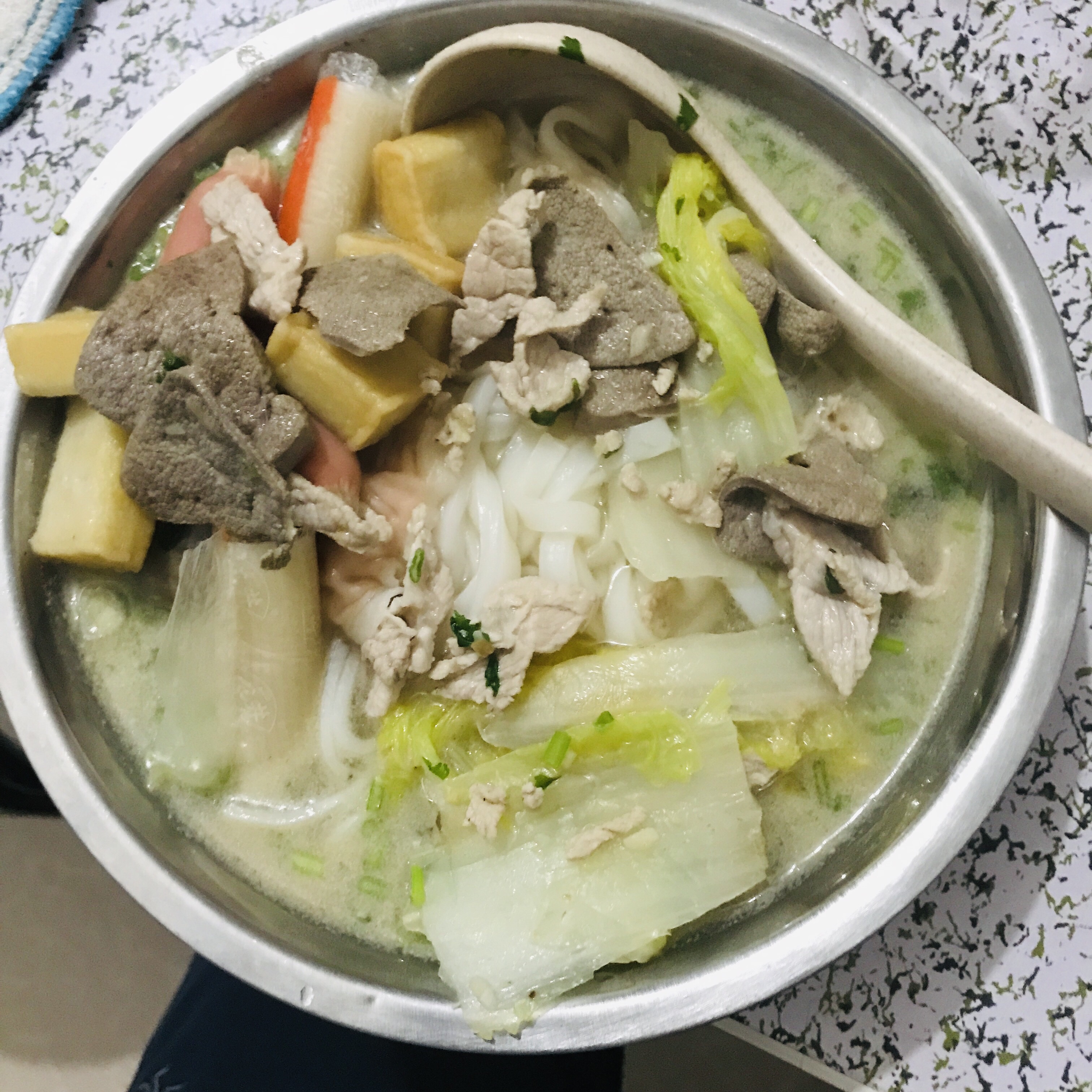 单人食-潮汕猪杂汤粉（粿条）