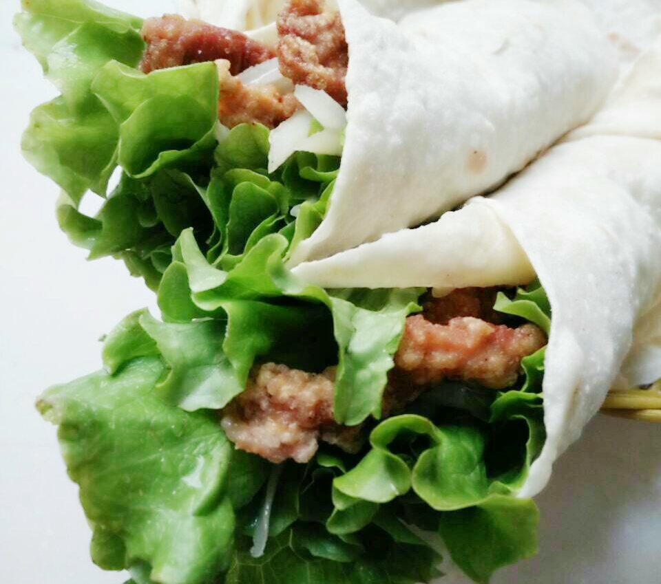 可心一族做的烙馍麻叶