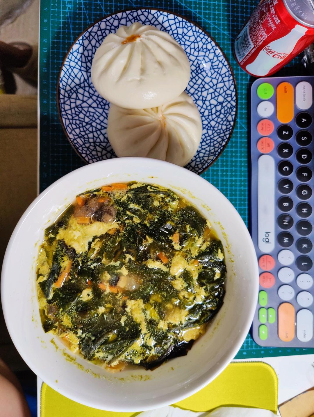 海带苗鸡蛋虾皮汤（补铁补钙）