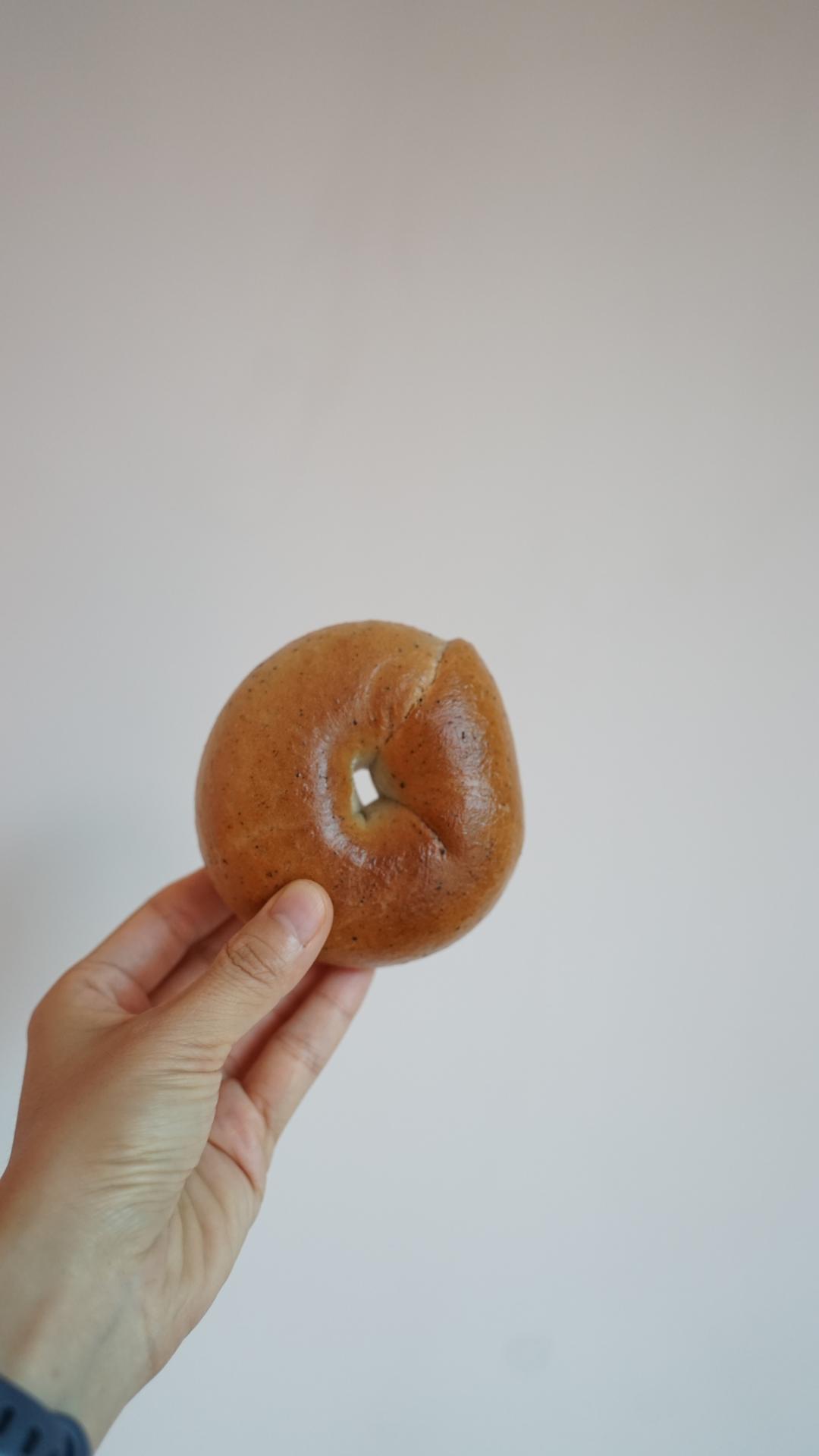 黑松露全麦贝果