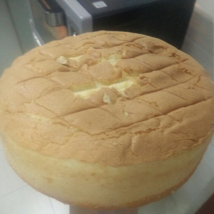 烤箱做蛋糕（戚风蛋糕的做法）