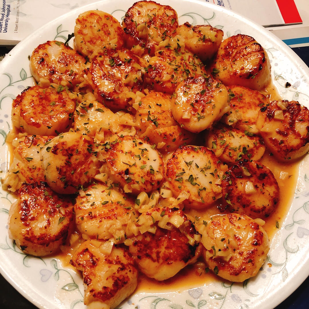 香煎带子🍴扇贝 Seared Scallops with Garlic Basil Butter｜十五分钟做出超好吃的西式海鲜🦪
