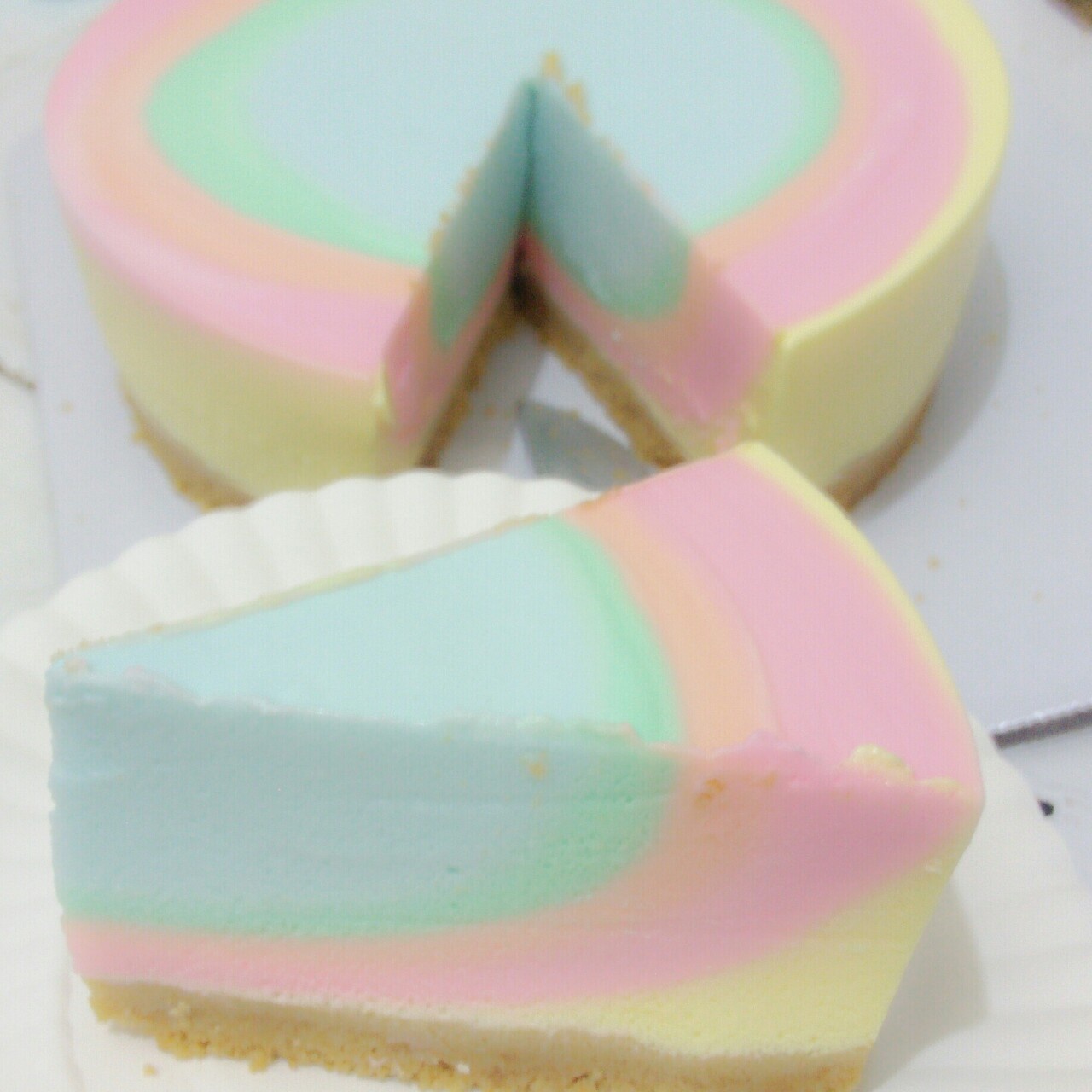 彩虹慕斯蛋糕