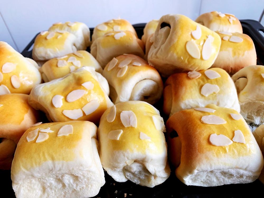 炼乳蜜豆面包卷