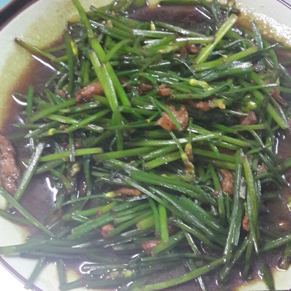 韭菜花炒肉丝
