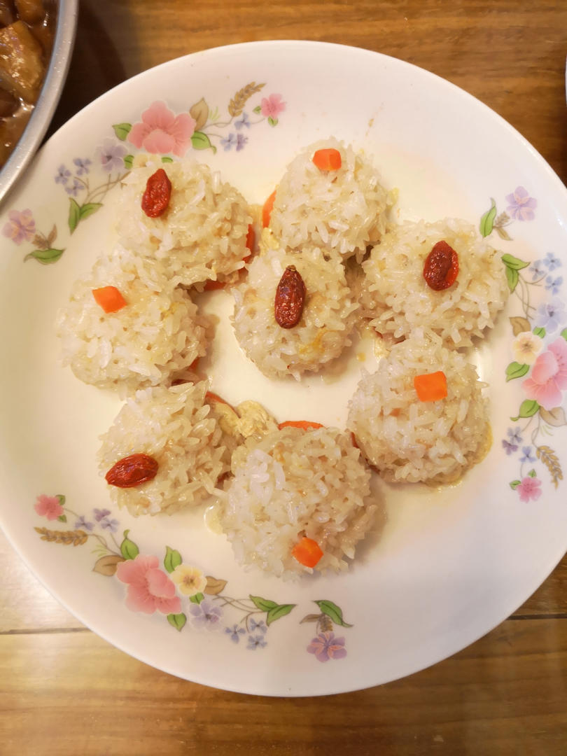 蒸糯米肉丸子