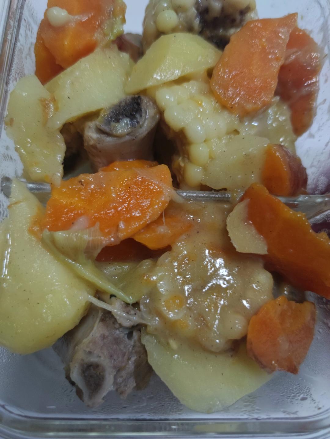 厨师长教你：“玉米排骨汤”的家常做法，营养又美味，先收藏了