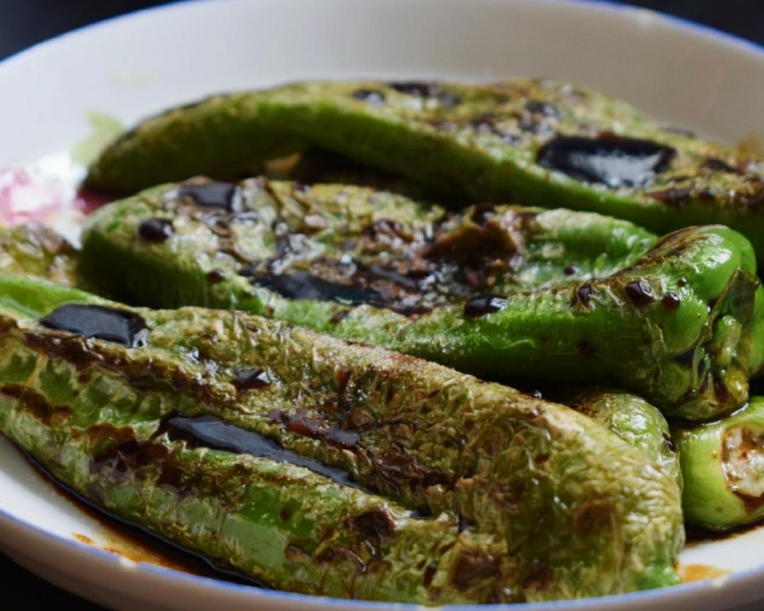 快手虎皮青椒(超下饭)的做法