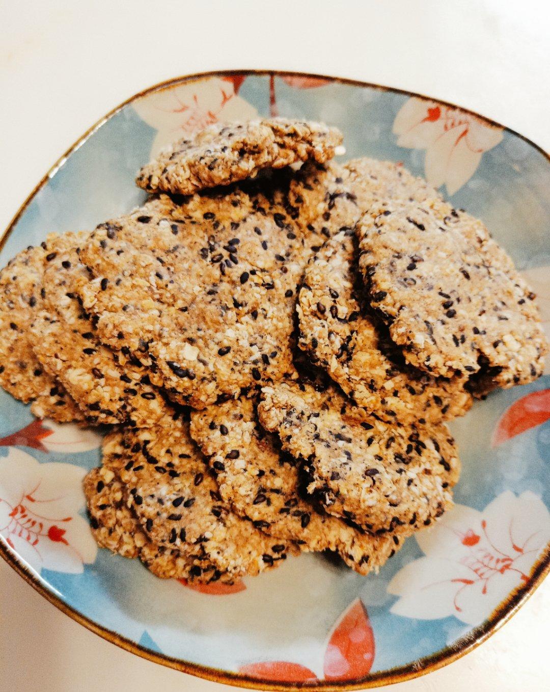 素食:有机燕麦芝麻大饼干