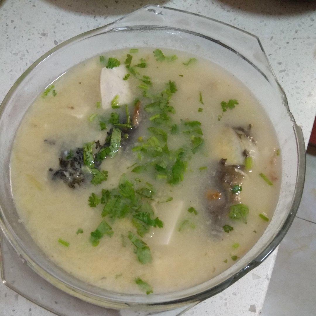 鱼头豆腐汤