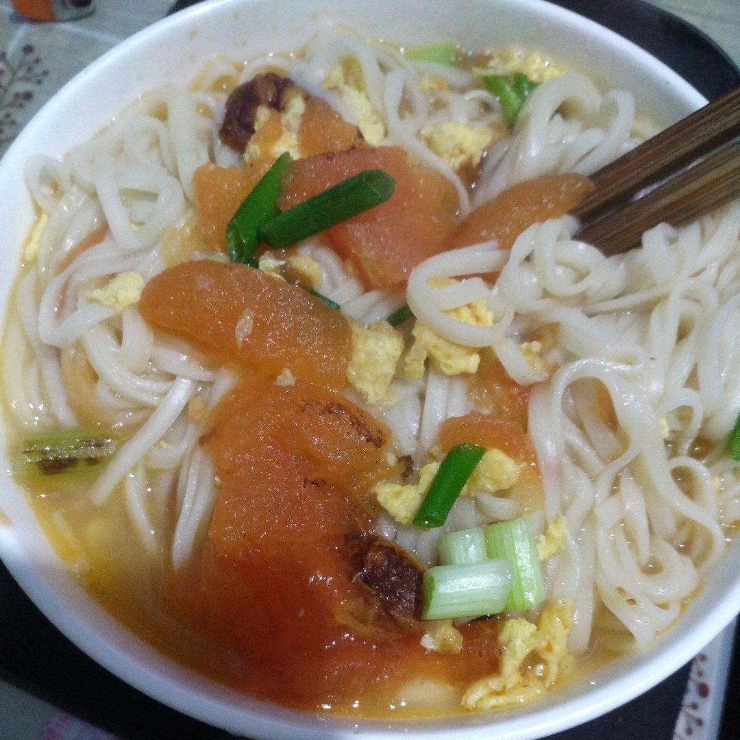 恨不得抱着锅舔的番茄鸡蛋面