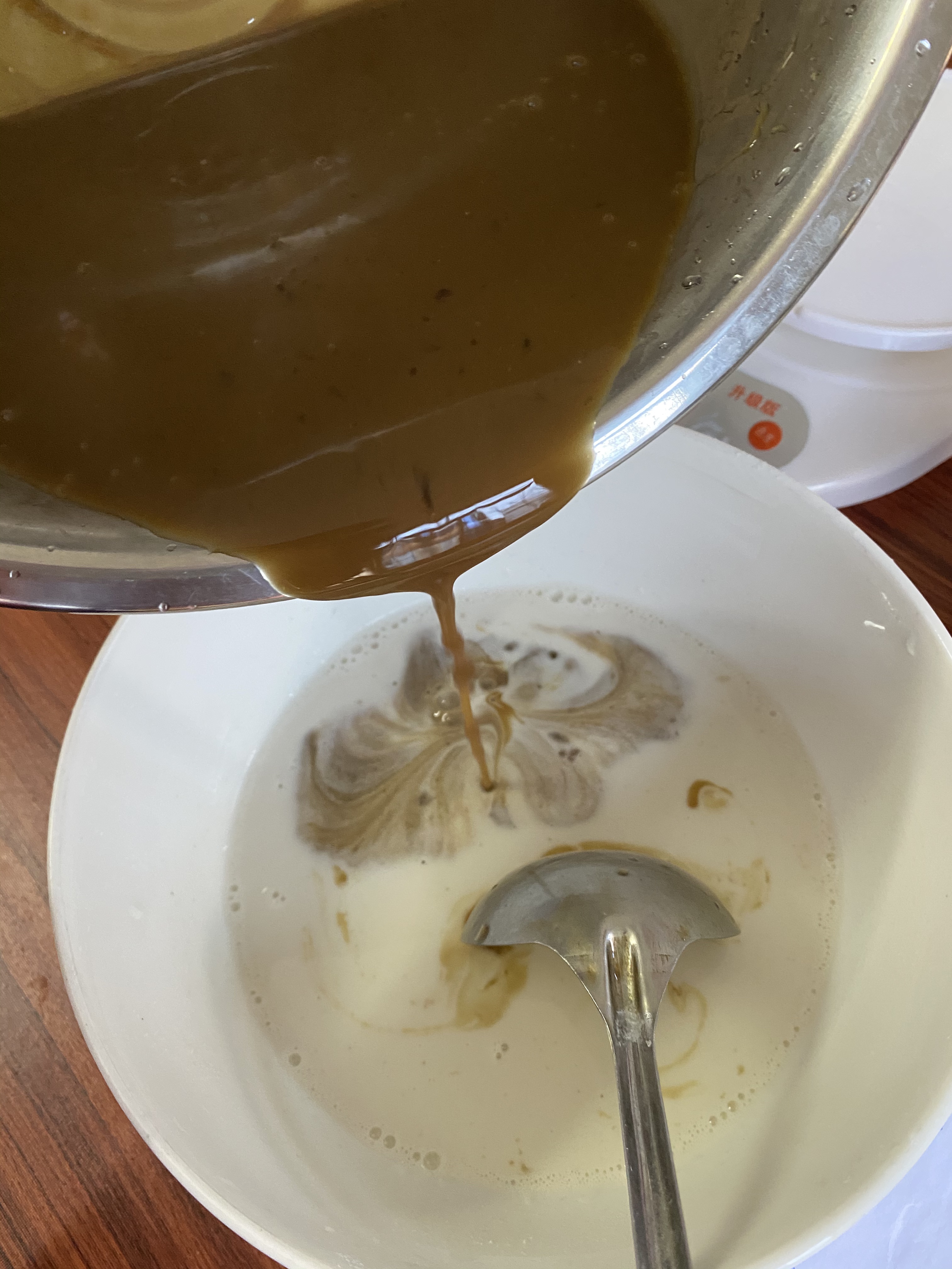 易做又好吃的椰汁千层糕(生熟浆的做法;口感Q弹）的做法 步骤8