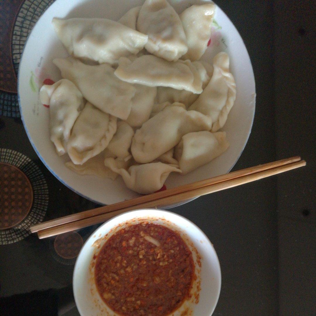 堂妈教你做辣椒鲜肉饺子