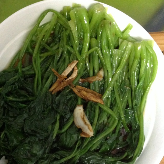 无敌简单之蒜香白灼菠菜