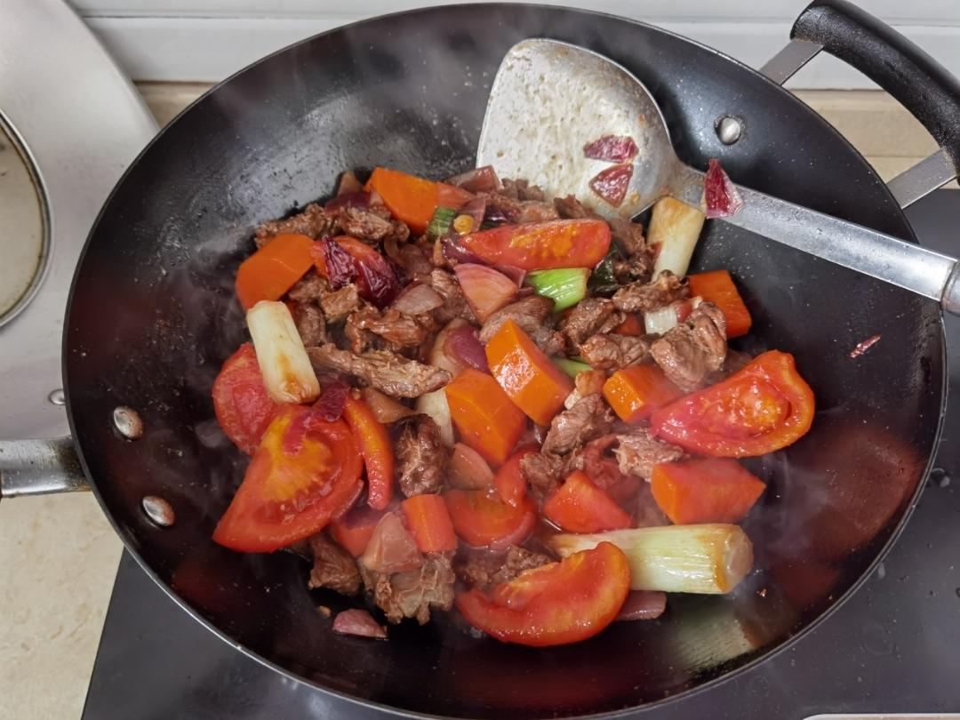 番茄土豆炖牛腩
