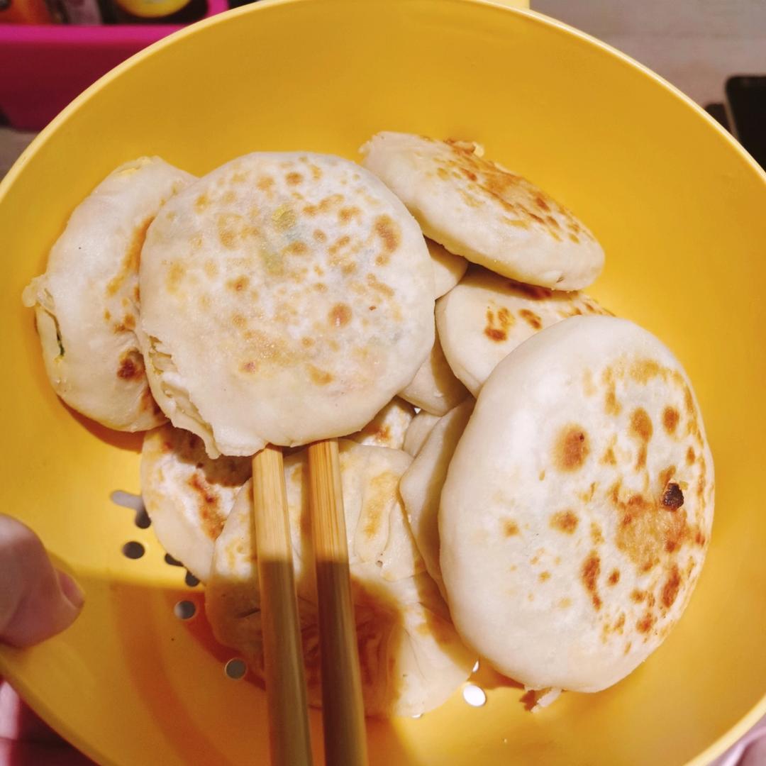 会连续吃八个的萝卜馅饼