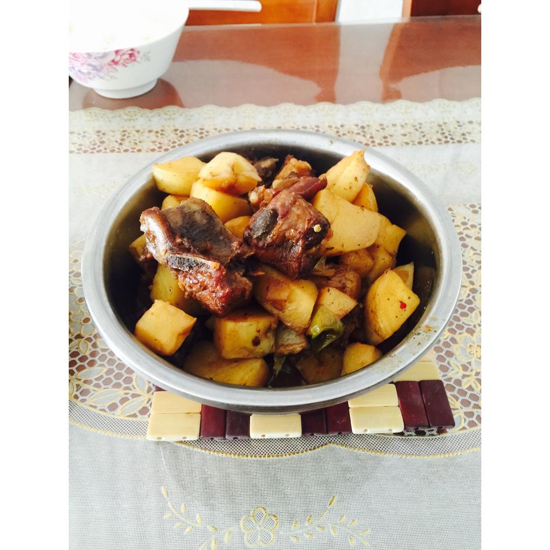 土豆炖排骨