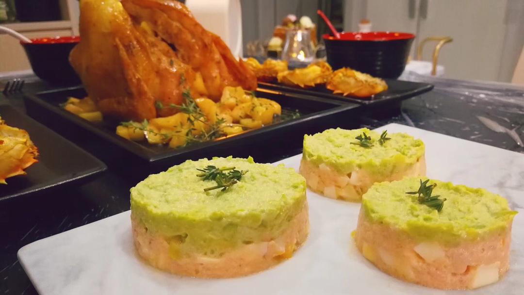 基础但靠谱的金枪鱼牛油果沙拉