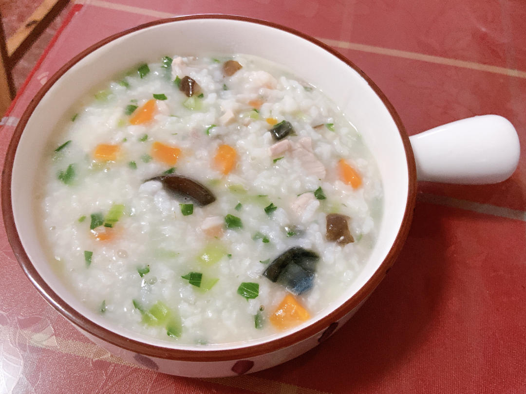 妈妈👩教我做的皮蛋瘦肉粥🥣简单快捷美味😋