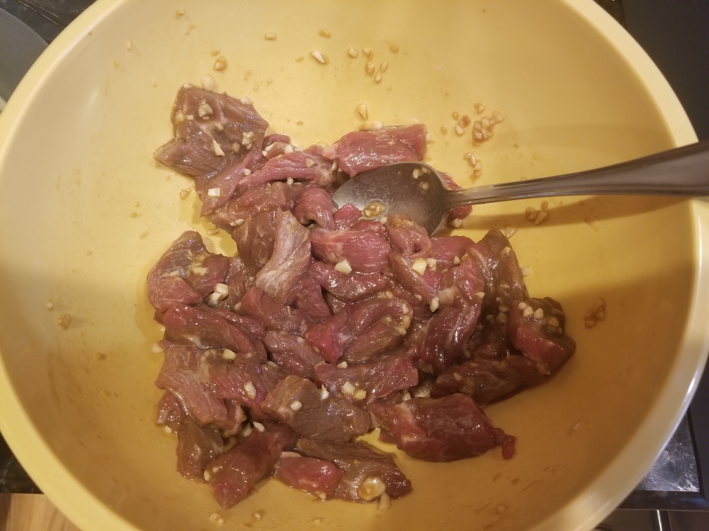 簡單，好吃的土豆片 + 炒牛肉的做法 步骤3