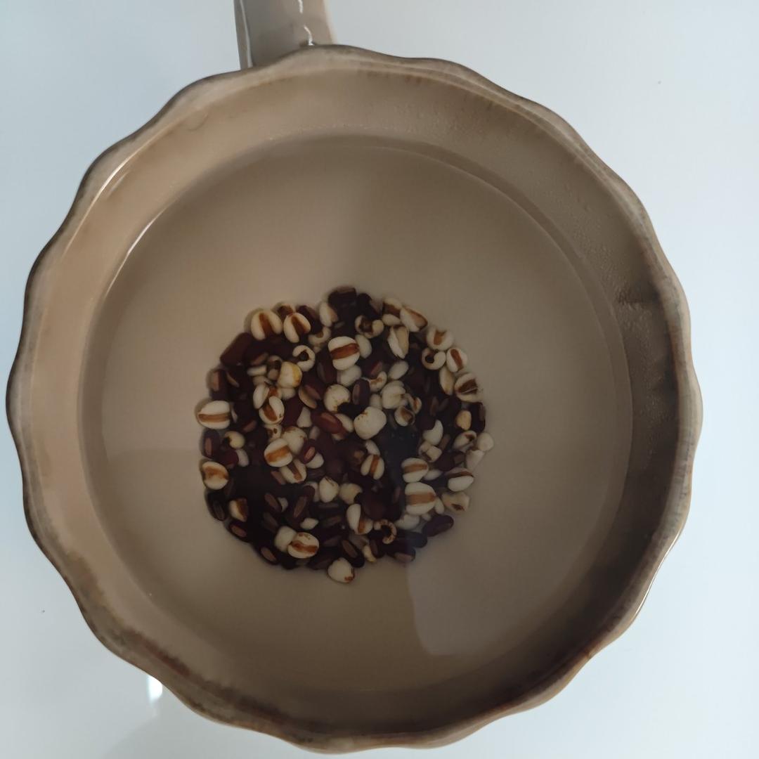 美白祛湿又好喝的水！红豆薏米茶，泡水喝！