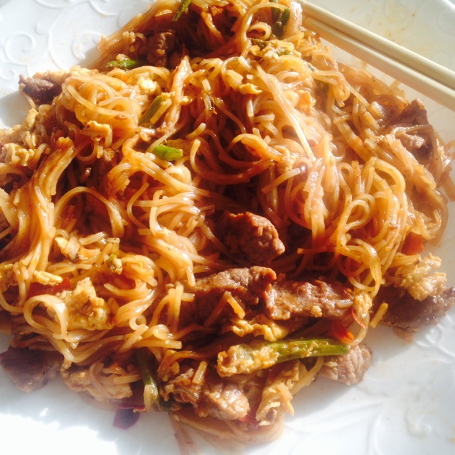 沙茶牛肉炒粿条（河粉）