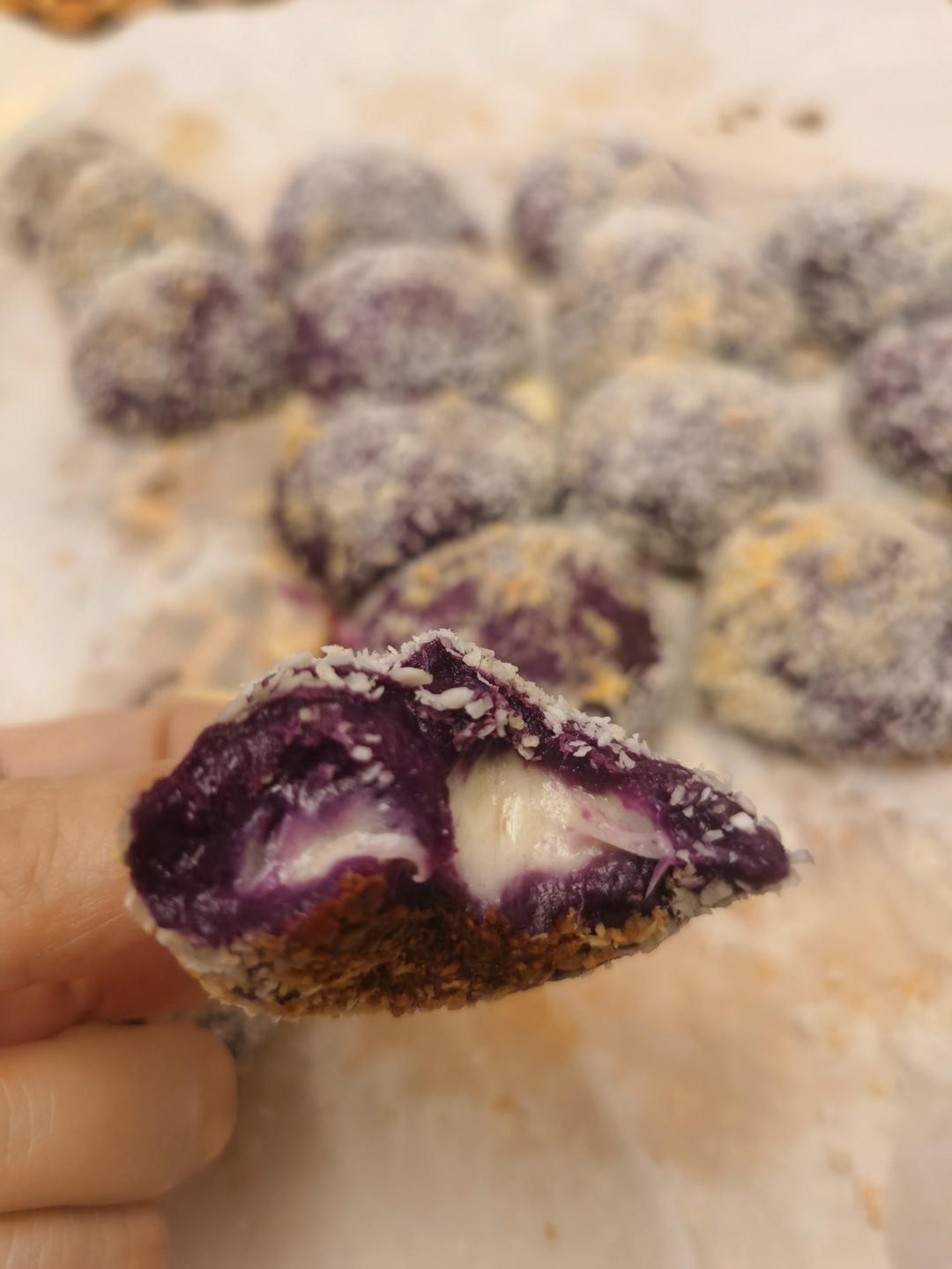 烤箱美食 | 会拉丝的爆浆芝士紫薯饼！