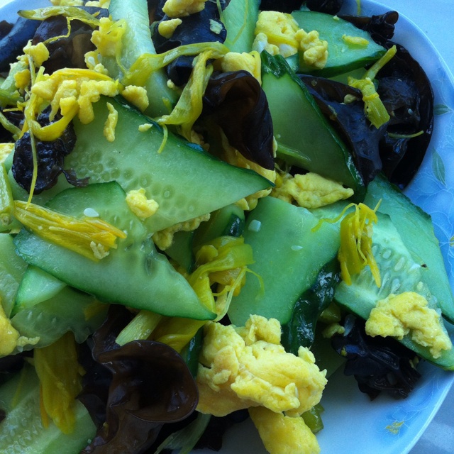 黄瓜木耳炒鸡蛋