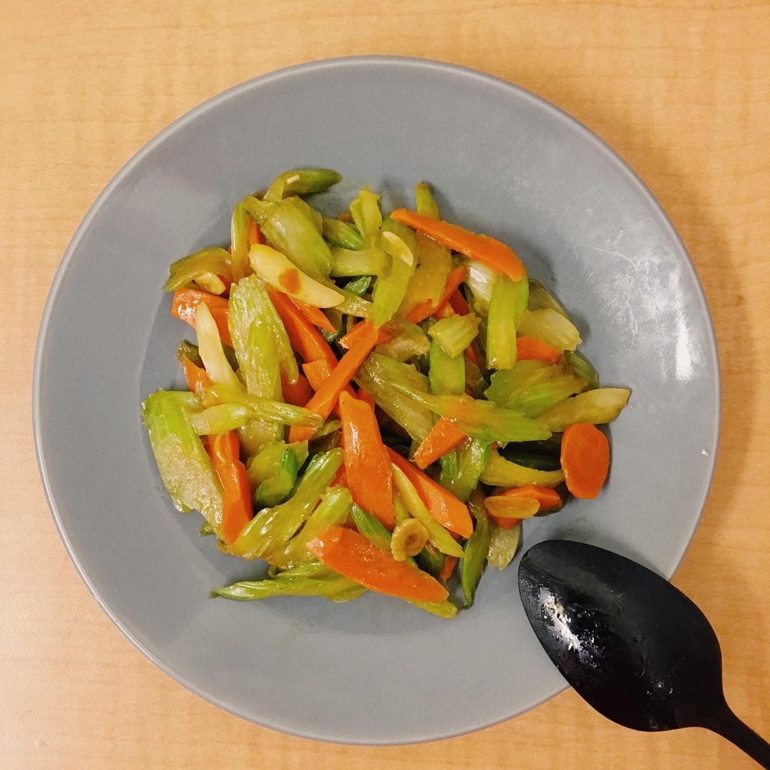 chefliu做的素炒西芹