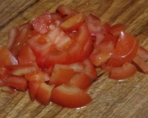 特好吃“番茄鲫鱼汤”的做法 步骤3