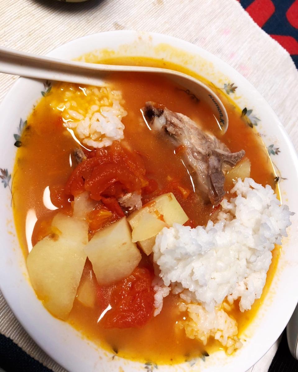 番茄土豆玉米排骨汤