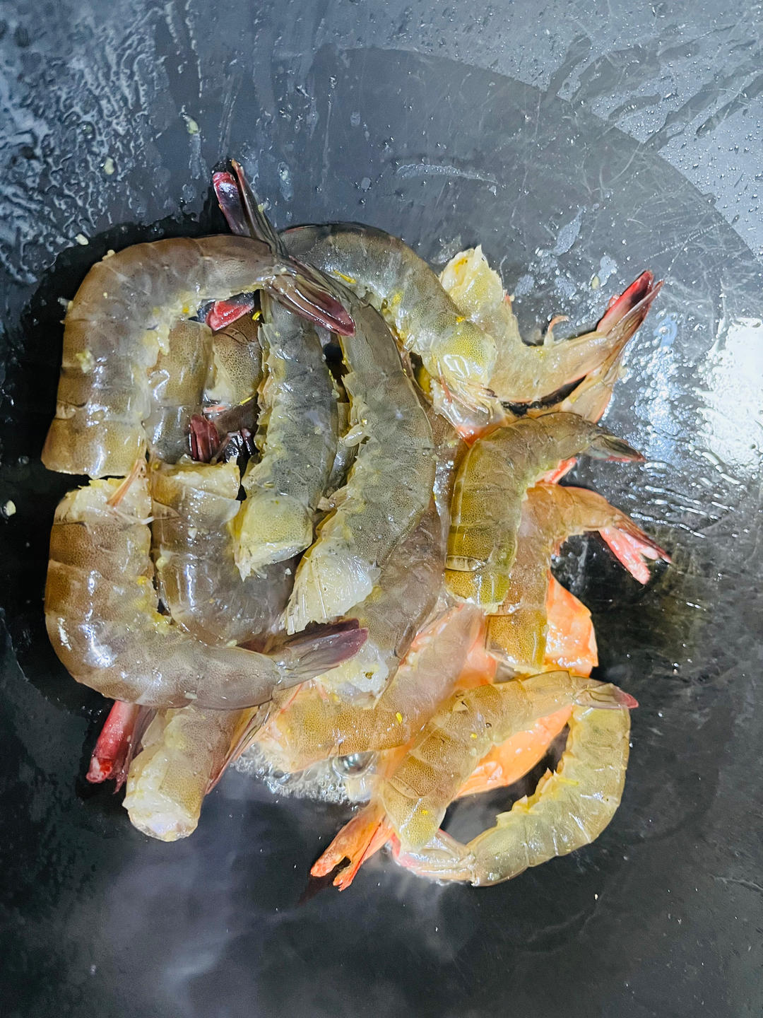 十分钟搞定的葱爆大虾🍤的做法 步骤3