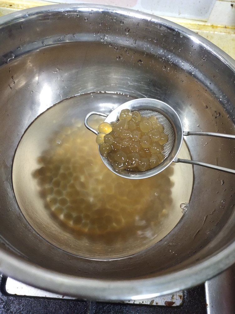 自制木薯珍珠波波奶茶，软糯可口，无添加剂的做法