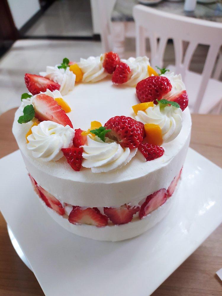 【全网最全合集】搬运🍓漂亮的草莓蛋糕~草莓季装饰灵感图