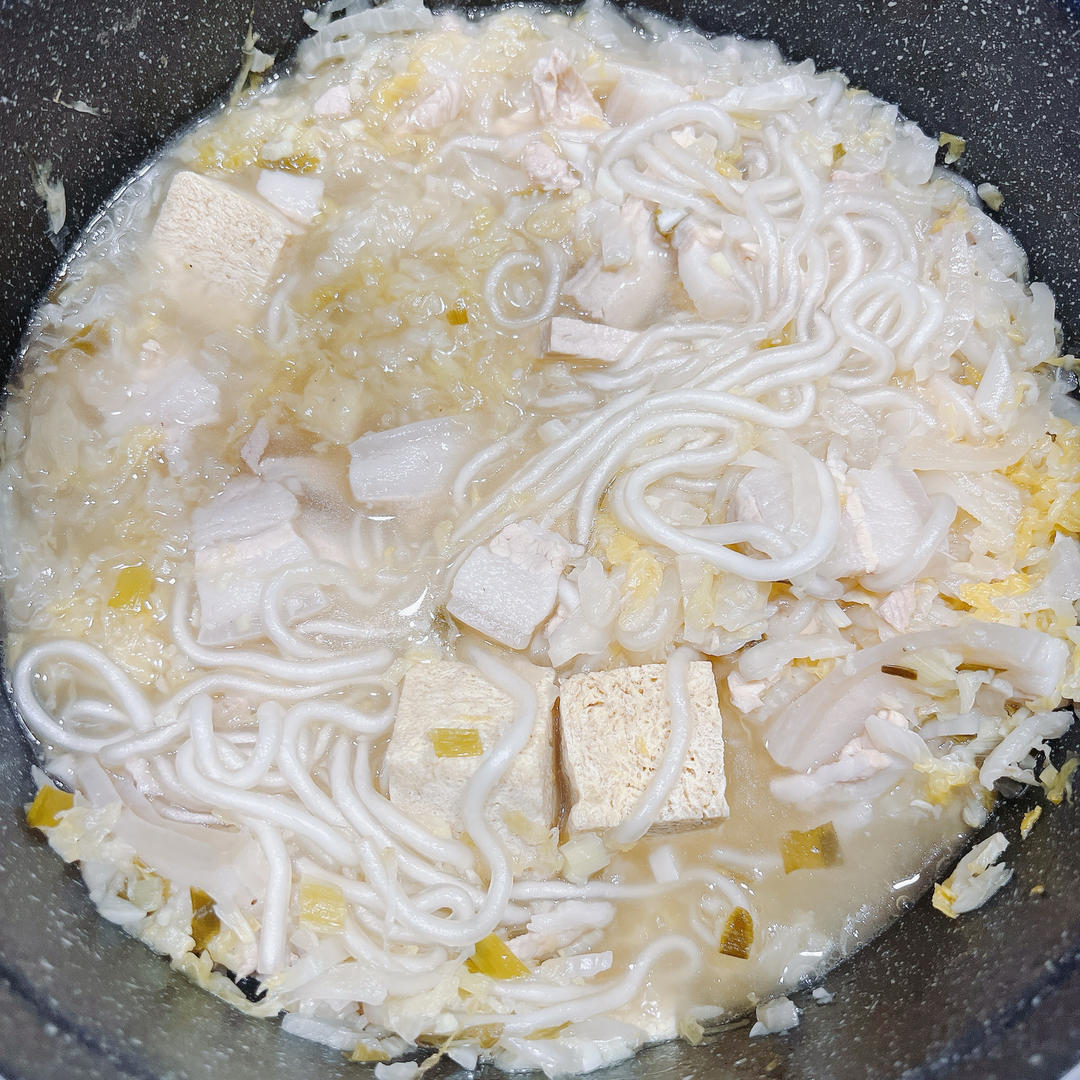 酸菜汆白肉