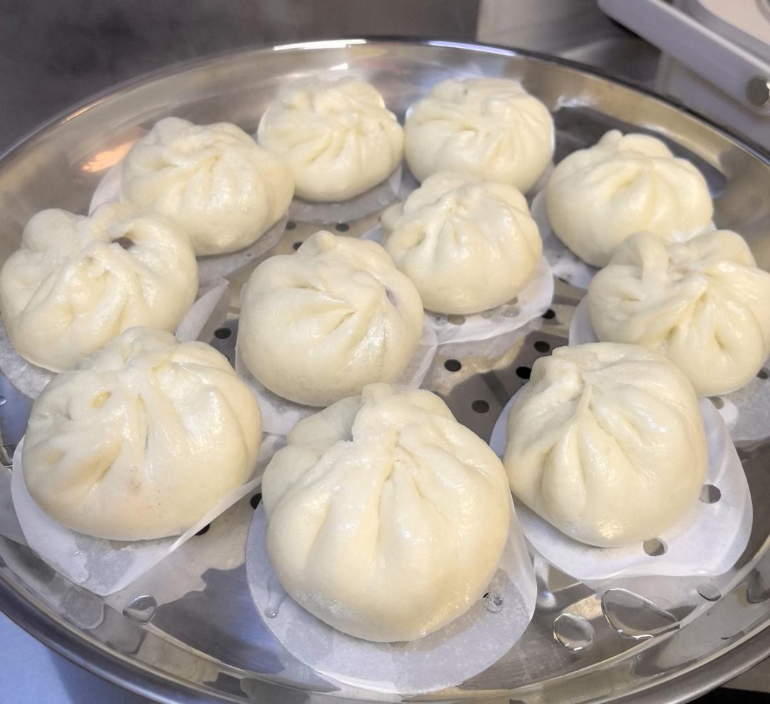 暄软可口的豆沙包