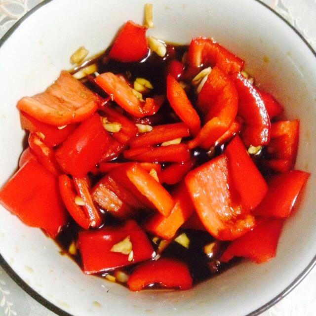 青爱的李做的凉拌红辣椒