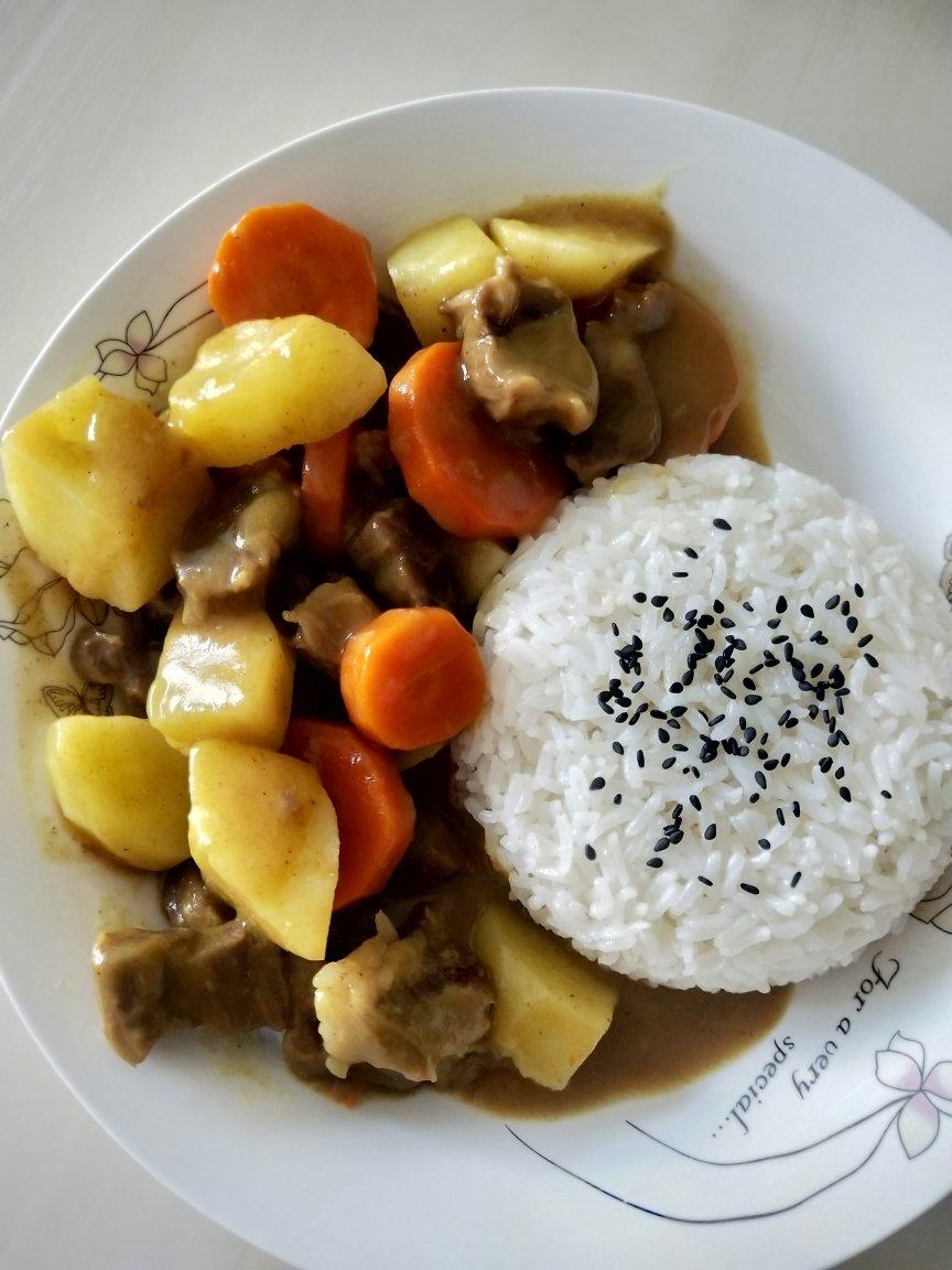 咖喱土豆烧牛肉